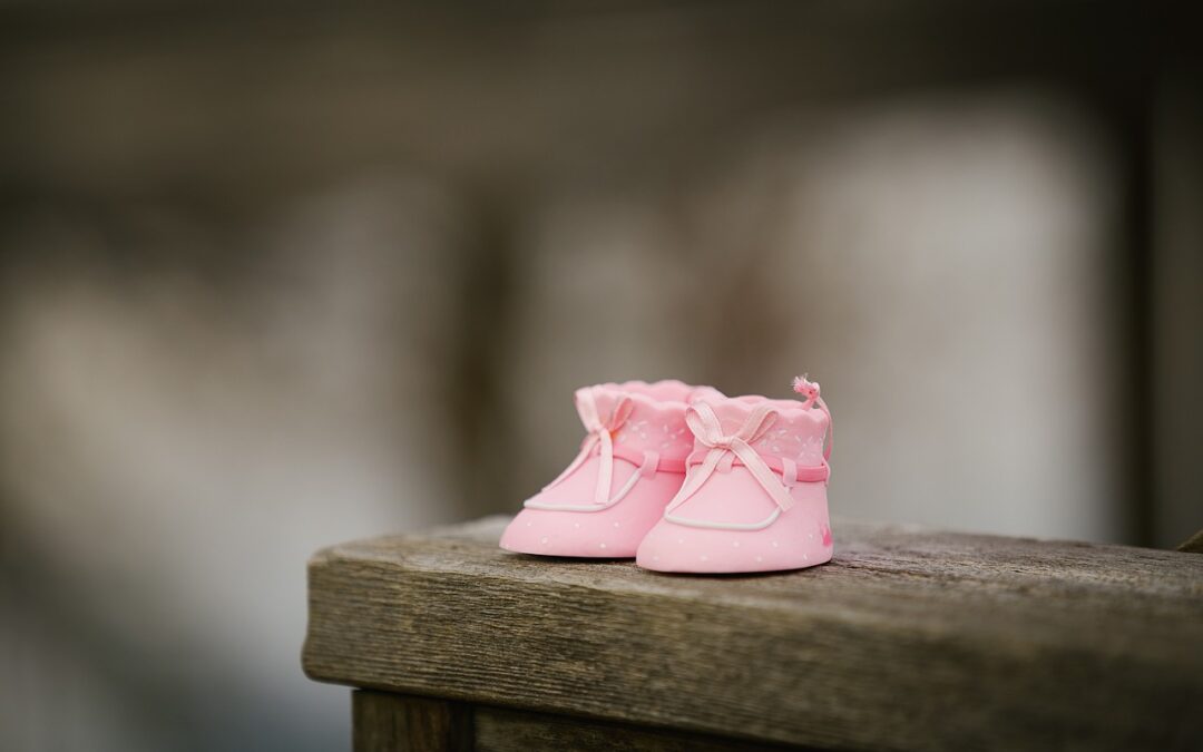Les premières chaussures de bébé : comment bien les choisir ?